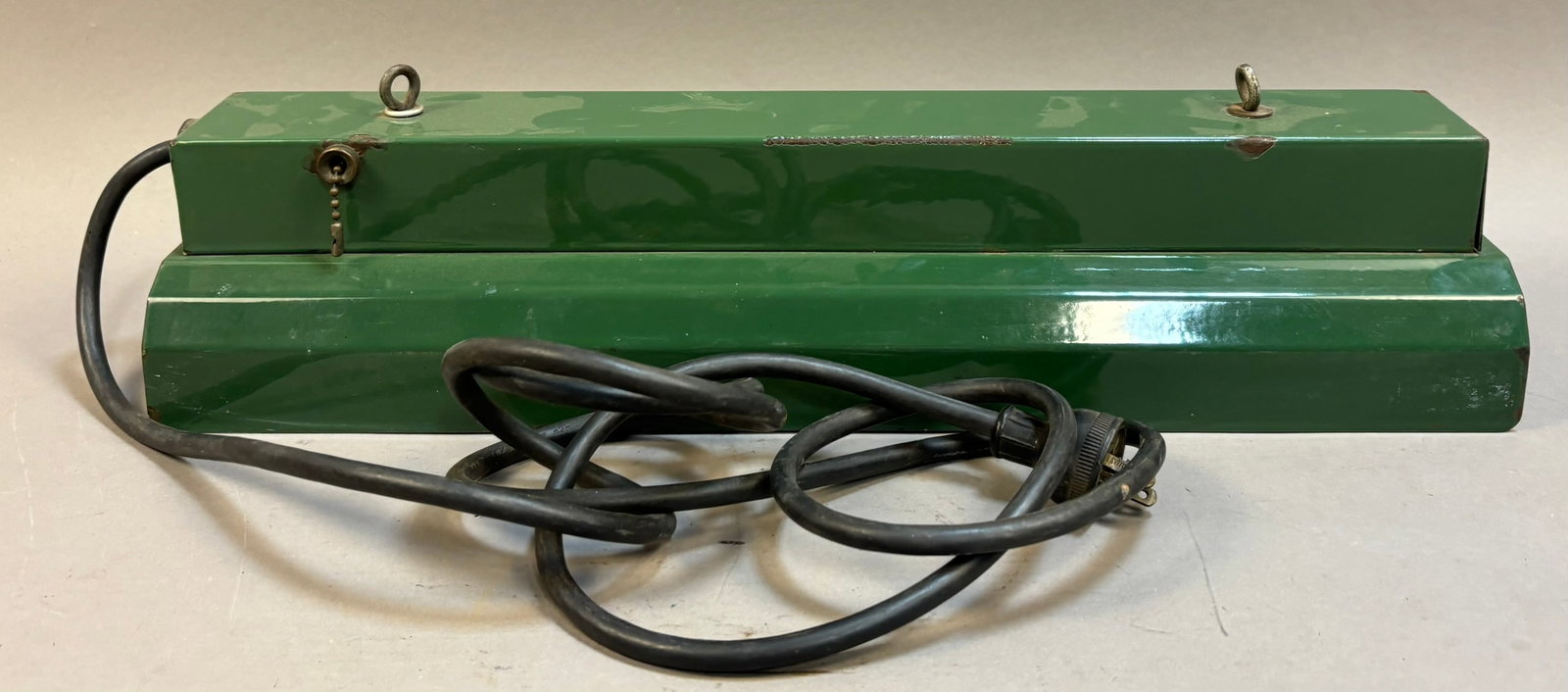 Antique Early Green Porcelain Fluorescent Lamp: Measurements in photos PLEASE NOTE WE OFFER IN HOUSE SHIPPING & HAVE BIDDING AVAILABLE ON OUR OWN WEBSITE! If you win on LIVE AUCTIONEERS, please click "SELF ARRANGED SHIPPING" and keep on the lookout