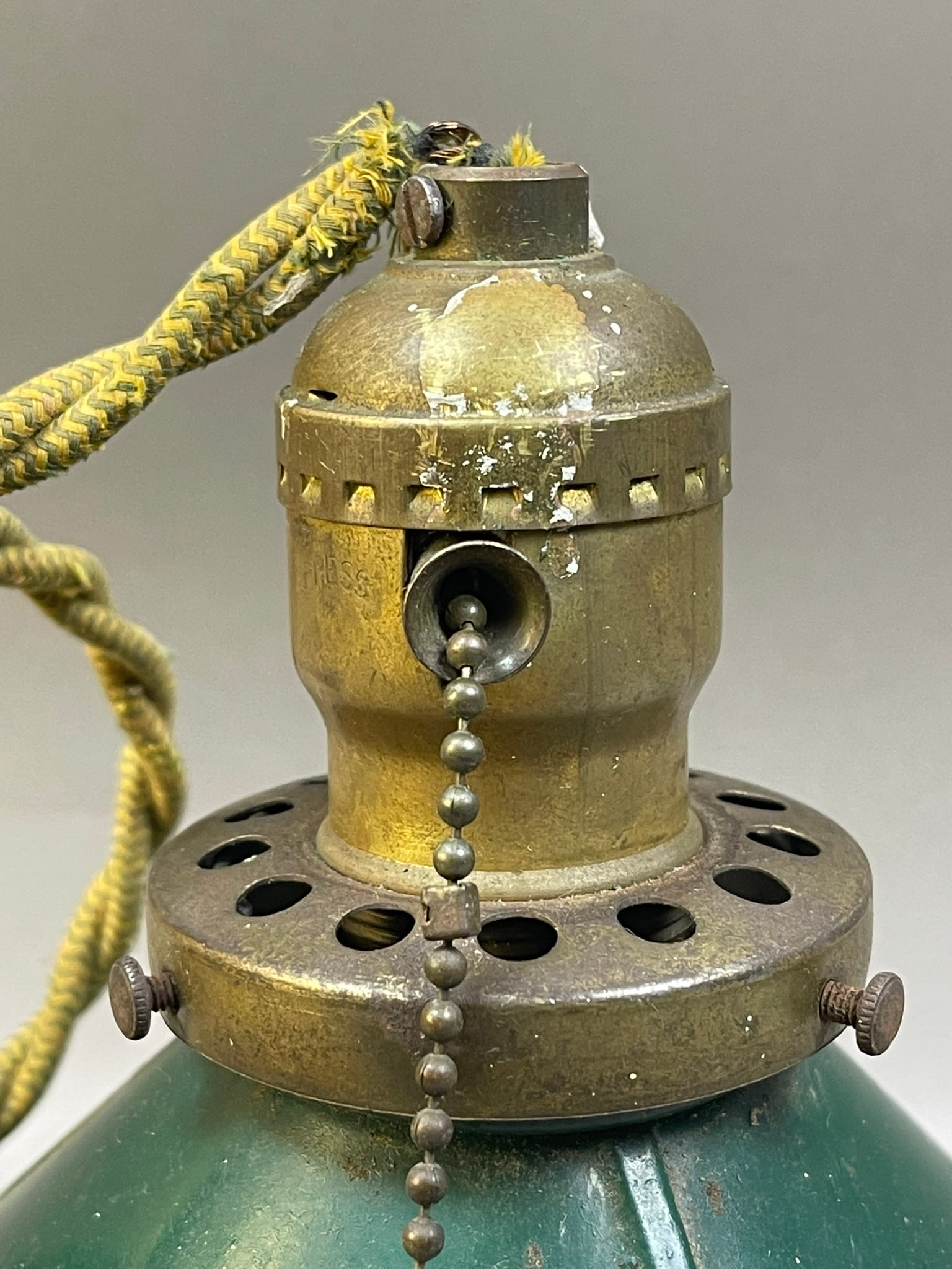 Antique Green Pull Lamp with Plug - 2