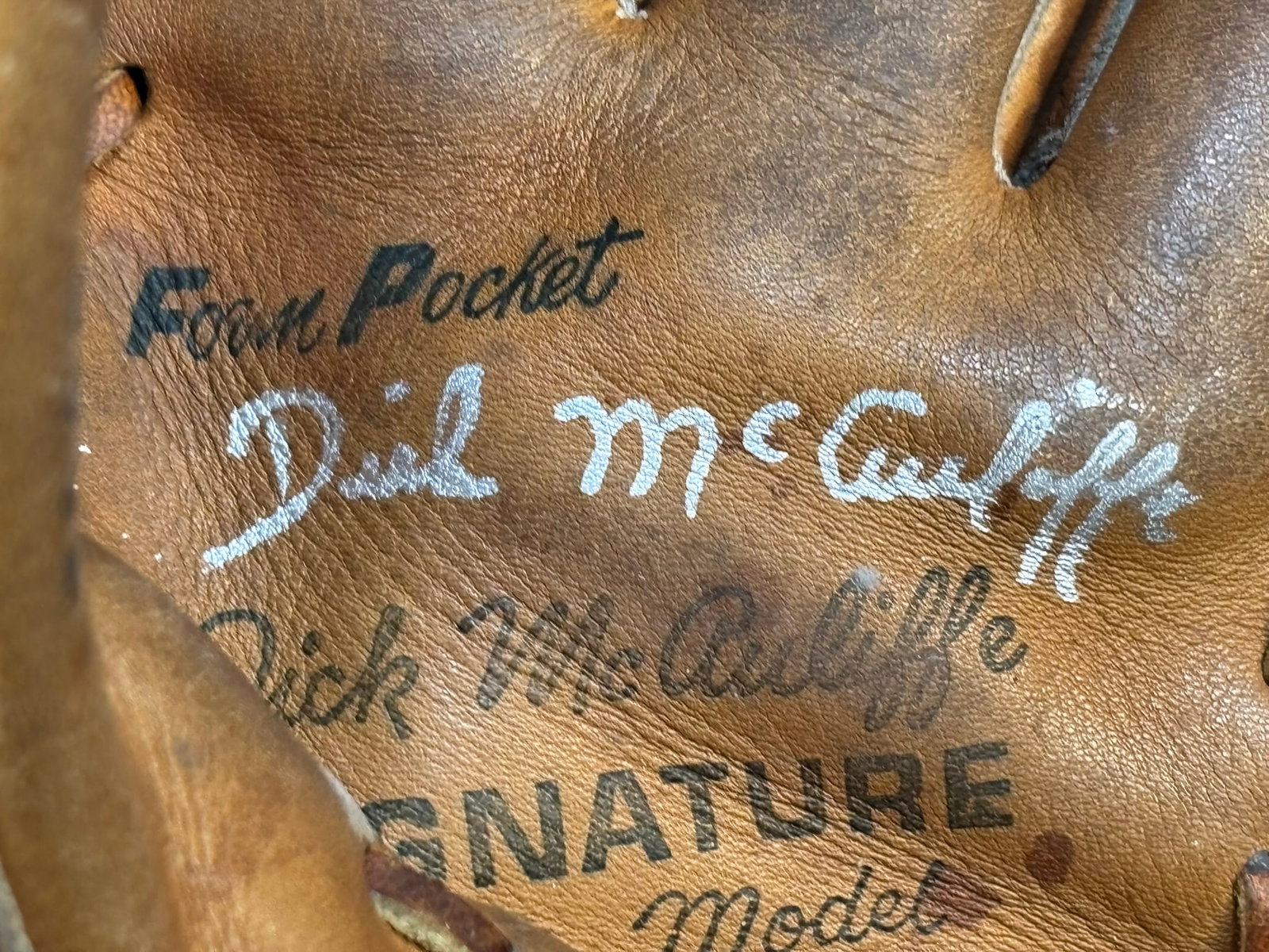 Dick McAuliffe Signed Spalding Player Model Glove: Great original Spalding 42-3581 endorsed Tigers Dick McAuliffe model glove, signed in silver sharpie.