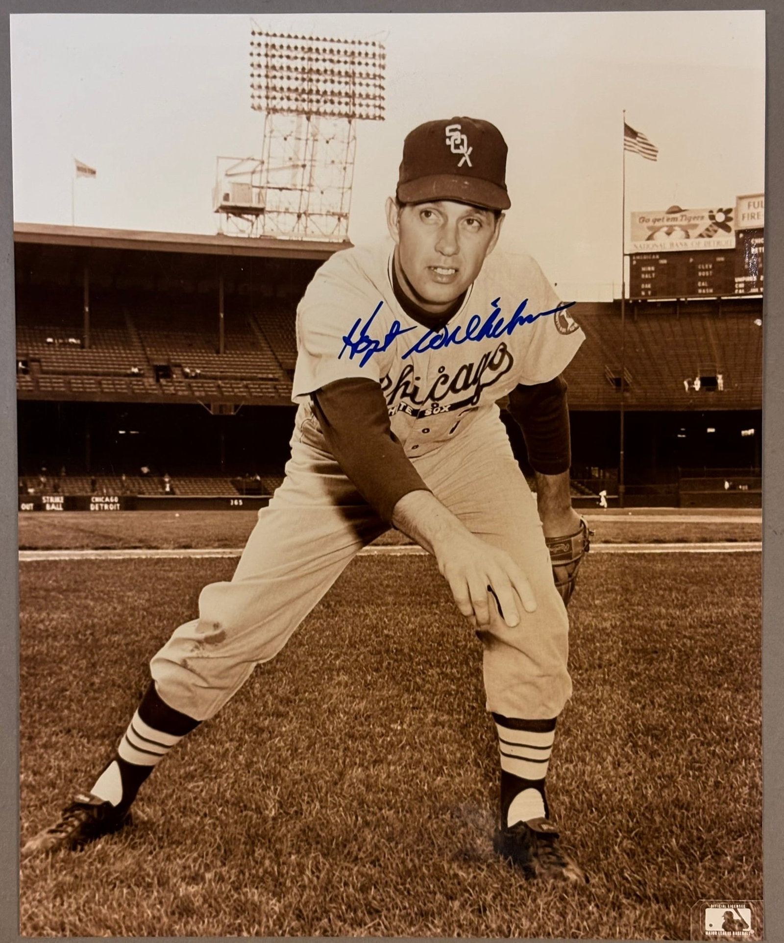 Chicago White Sox Hoyt Wilhelm Signed 8x10 Photo: Great original 8x10 signed by Hoyt.