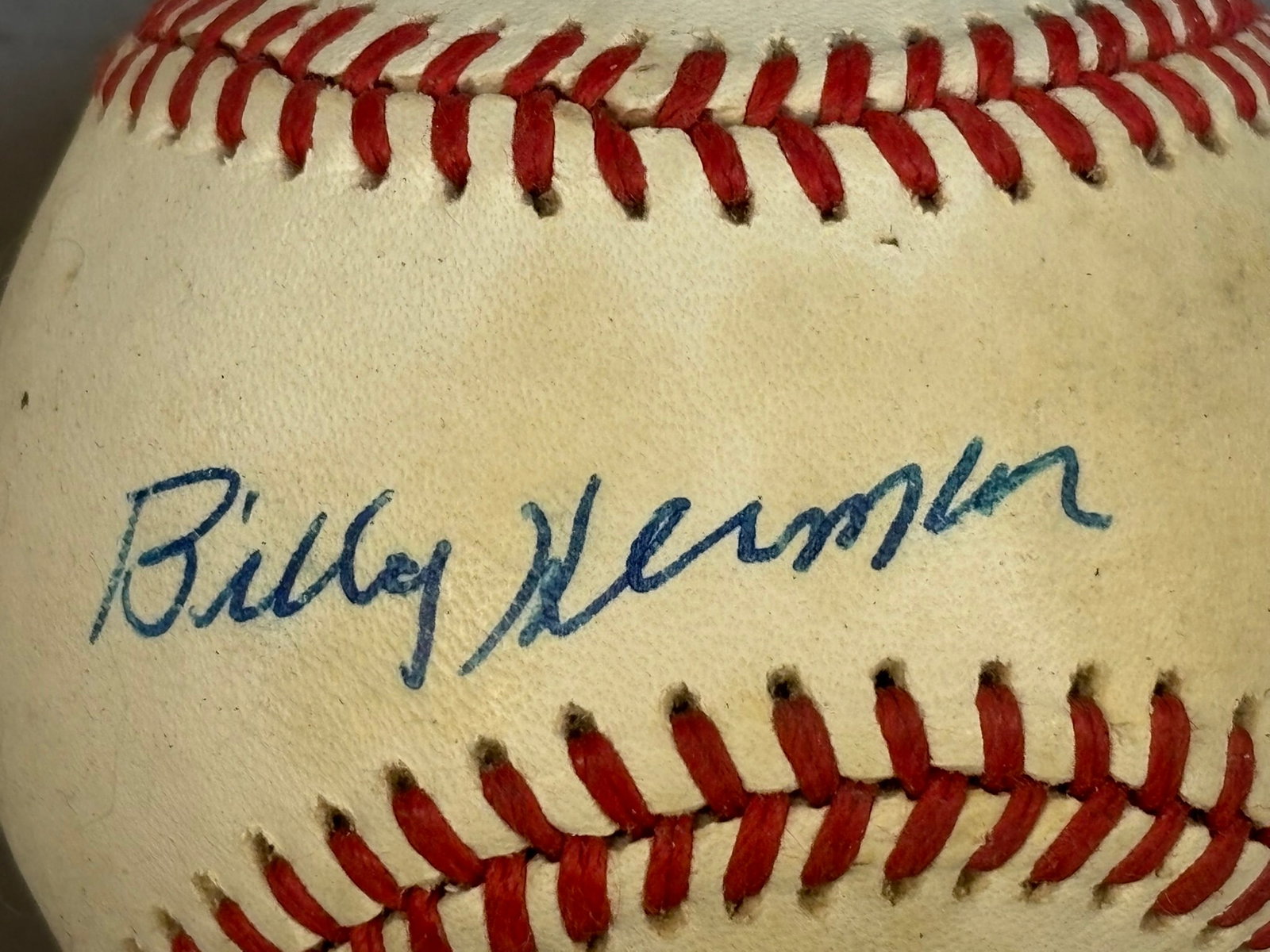 Billy Herman Single Signed ONL Rawlings Baseball: Great original single signed ONL Rawlings Billy Herman. Strong signature.