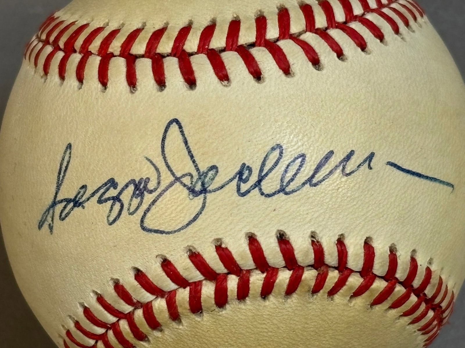 Reggie Jackson Single Signed Rawlings OAL Baseball: Great original single signed Rawlings OAL baseball with original Rawlings box.