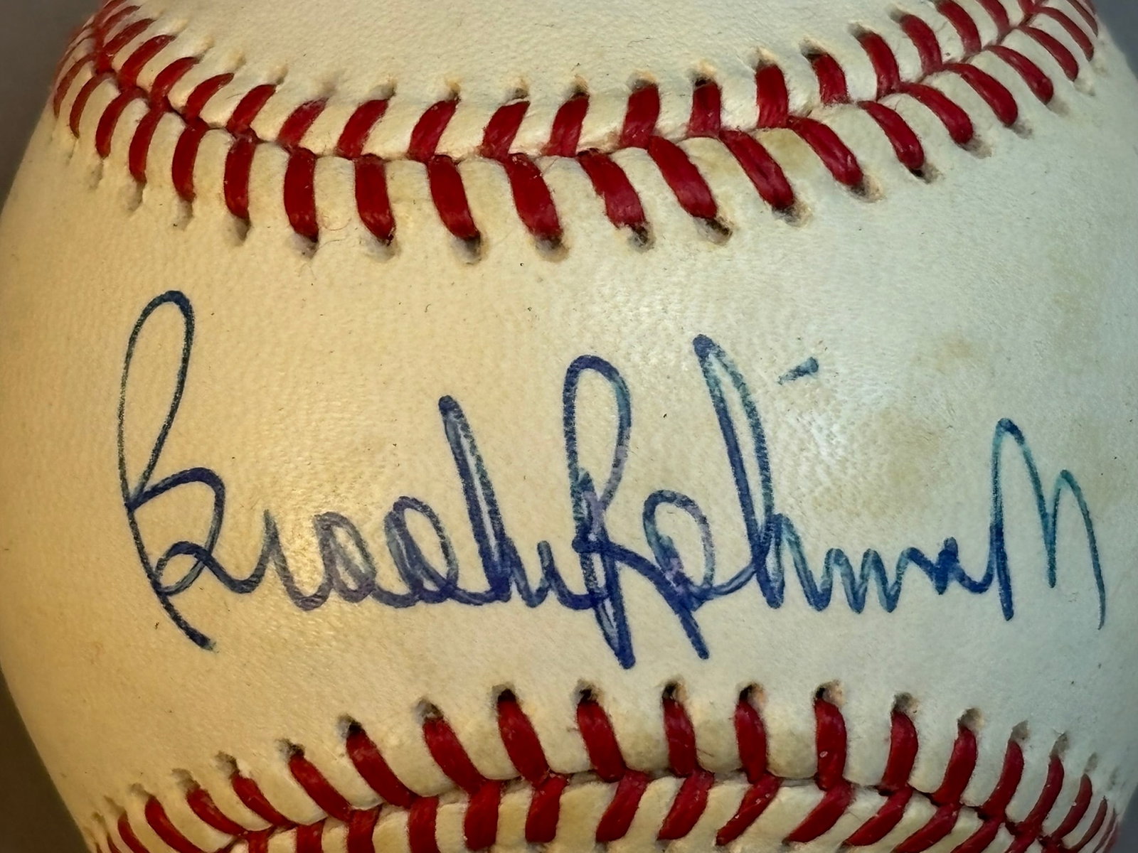 Brooks Robinson Single Signed Rawlings OAL Ball: Great original single signed Rawlings baseball.