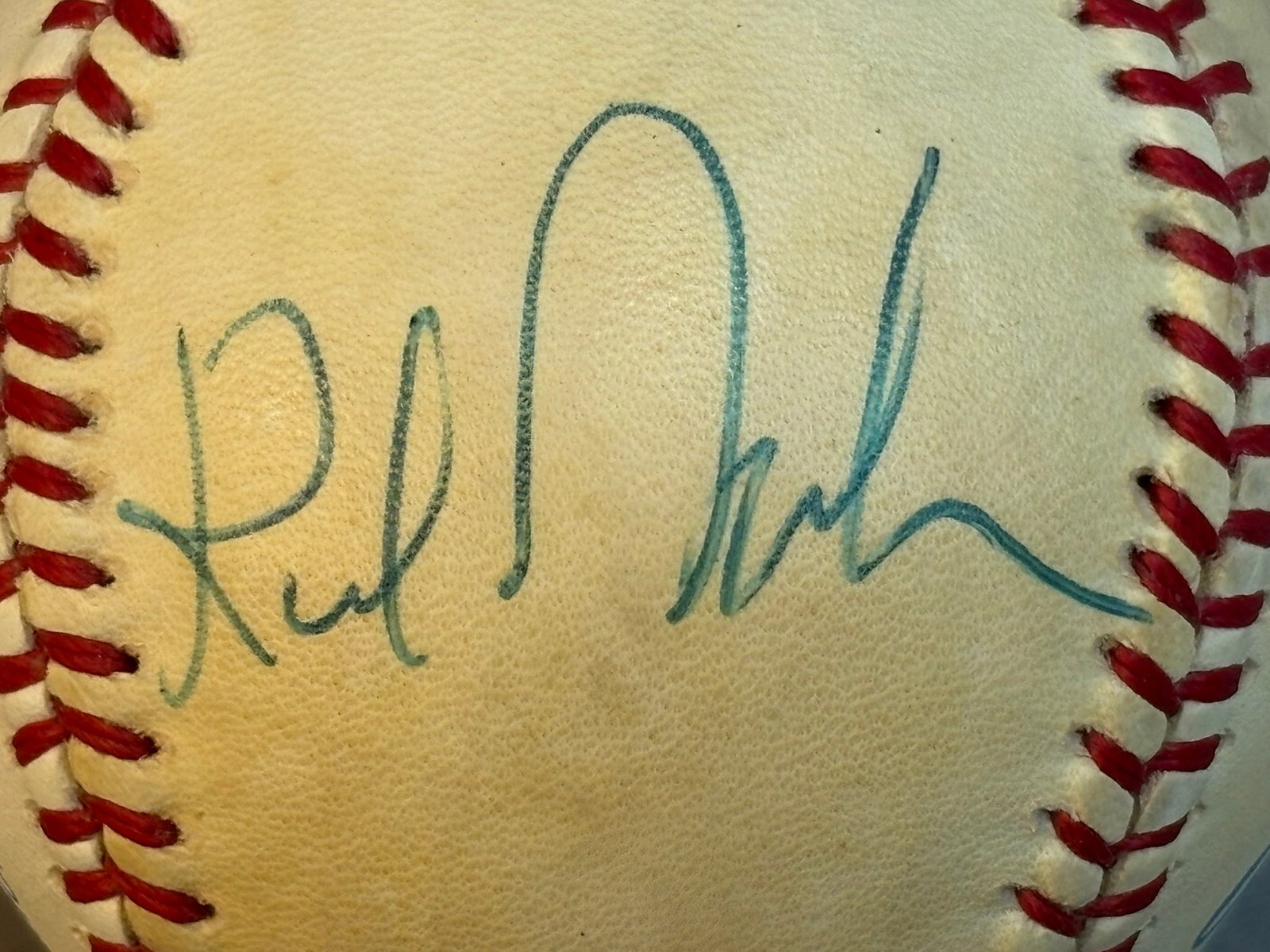 Kirk Gibson Single Signed Rawlings OAL Baseball: Great original Detroit Tigers great Gibby signed baseball.