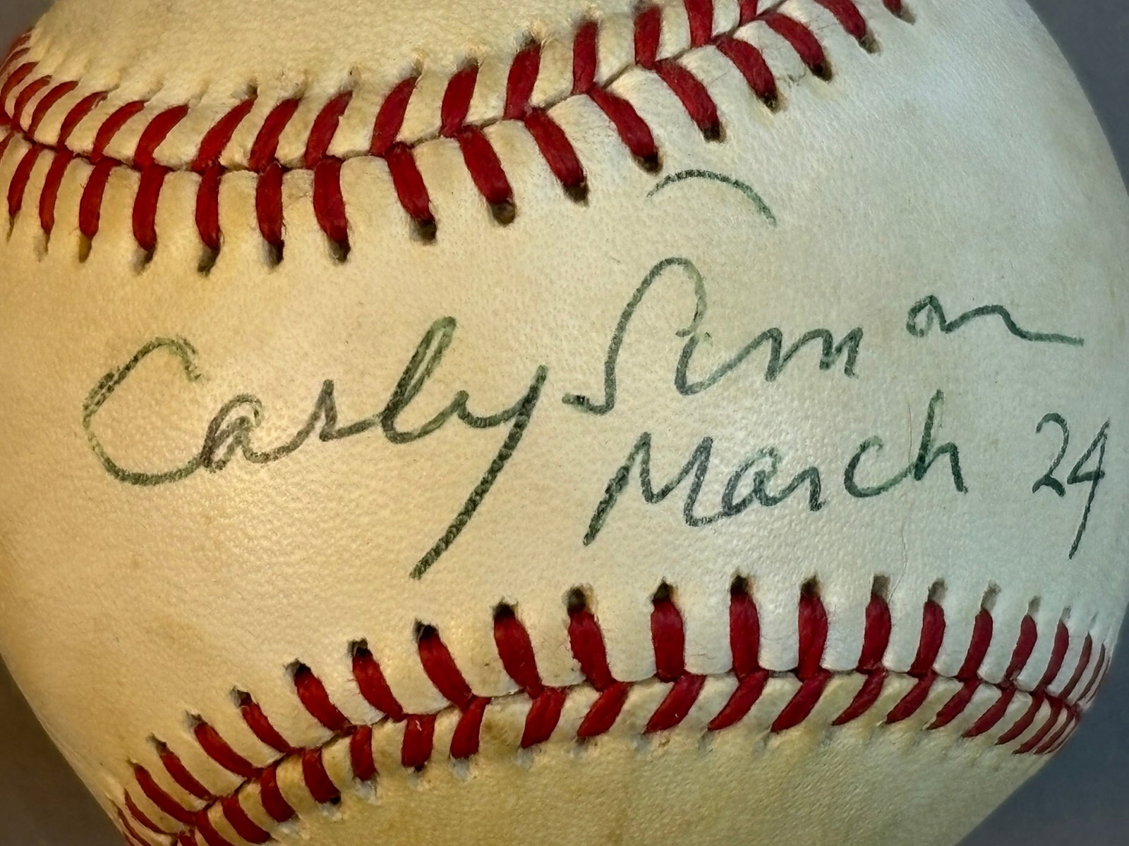 Carly Simon March 24 1989 Single Signed Baseball: Great original Rawlings signed Carly Simon ball.