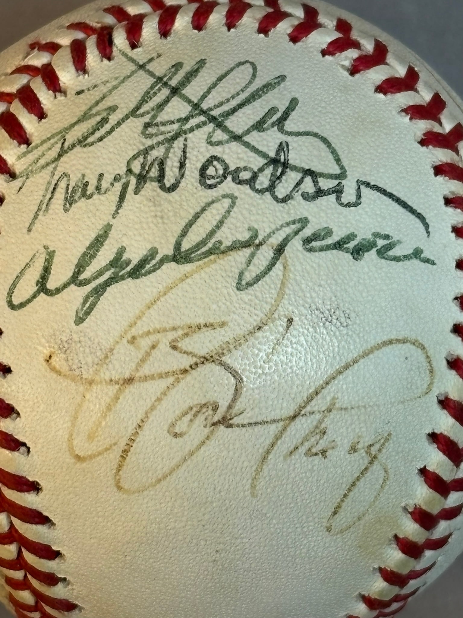 LA Dodgers Team Signed Lasorda Baseball 13 Autos: Great original LA Dodgers team signed baseball.