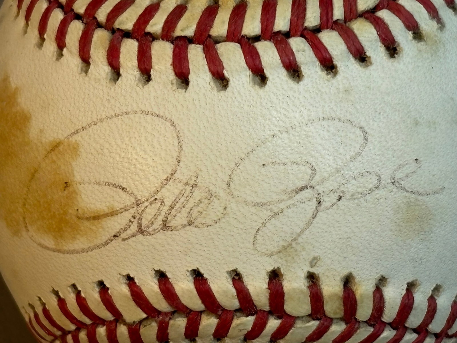Pete Rose Single Signed Rawlings ONL Baseball: Great original Rose auto with some toning on the ball.
