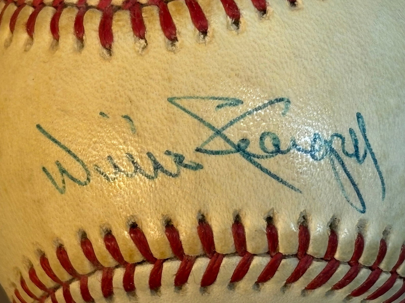 Willie Stargell Single Signed Rawlings ONL Ball: Great original Rawlings Feeney ball signed by Stargell!