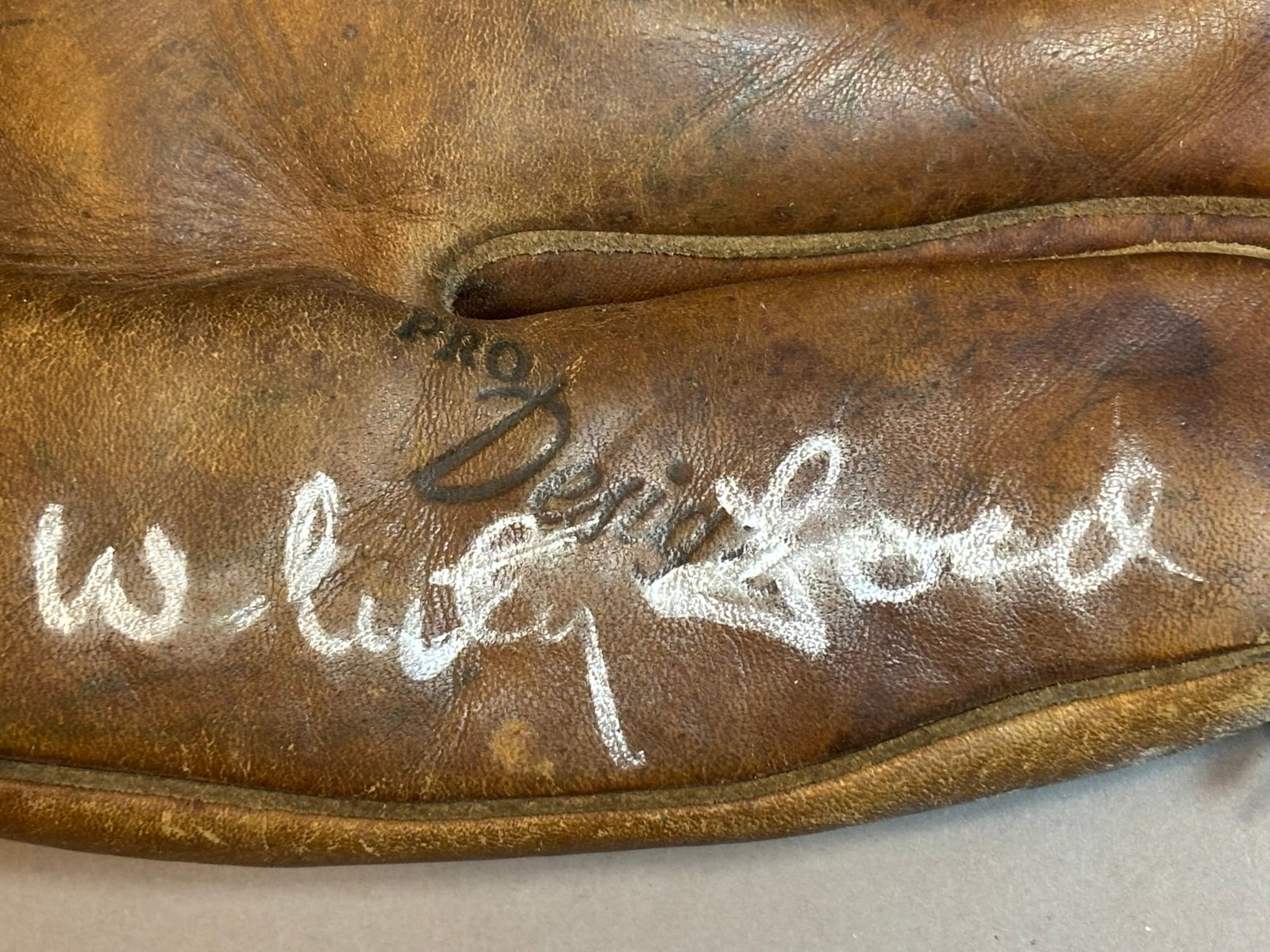 Rawlings MM9 Whitey Ford Signed Baseball Glove: Great original MM9 Mickey Mantle triple crown winner endorsed baseball glove and signed by Whitey Ford w/ silver ink.
