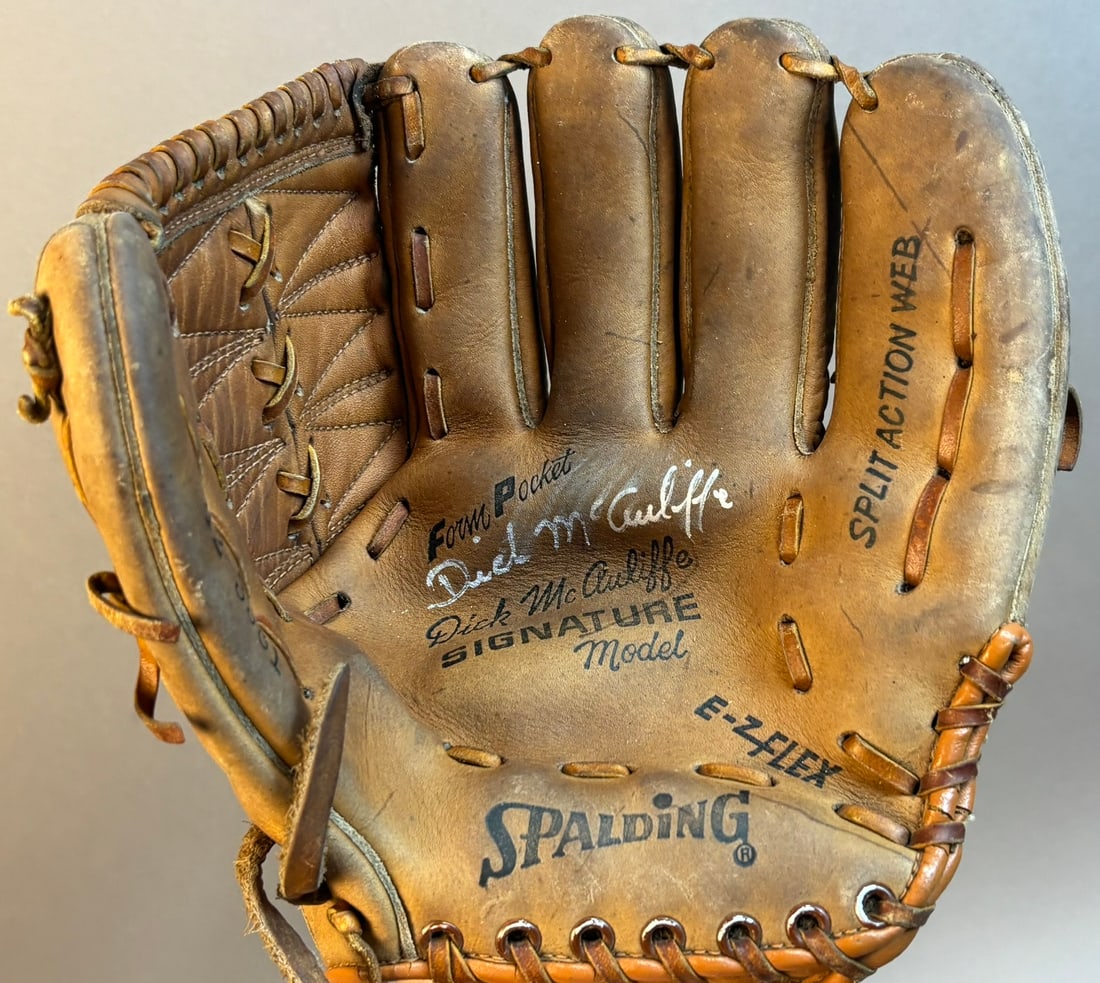 Dick McAuliffe Spalding Model Signed Baseball Mitt - 2