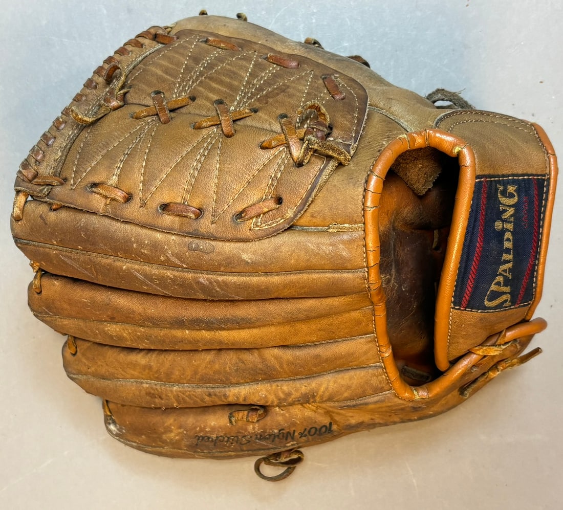 Dick McAuliffe Spalding Model Signed Baseball Mitt - 6