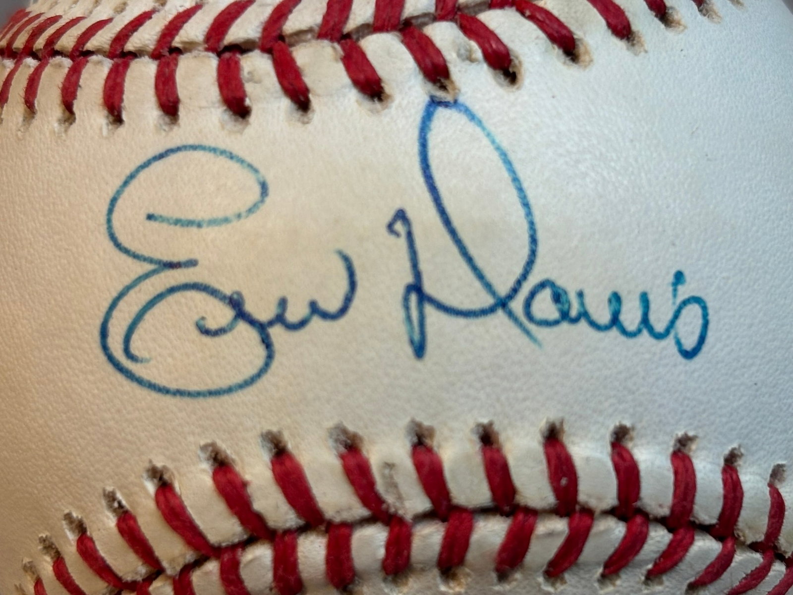 Eric Davis Single Signed Giamatti Rawlings Ball - 2