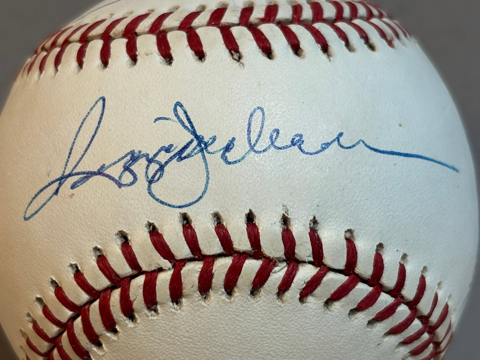Jackson Stargell Palmer Gibson Signed Rawlings HOF: Great signed ball with Reggie Jackson, Willie Stargell, Jim Palmer, Bob Gibson Rawlings HOF ball. PLEASE SEE ALL PHOTOS AND USE THEM AS A BETTER IDEA ON DESCRIPTION! ASK ANY QUESTIONS! PLEASE NOTE WE