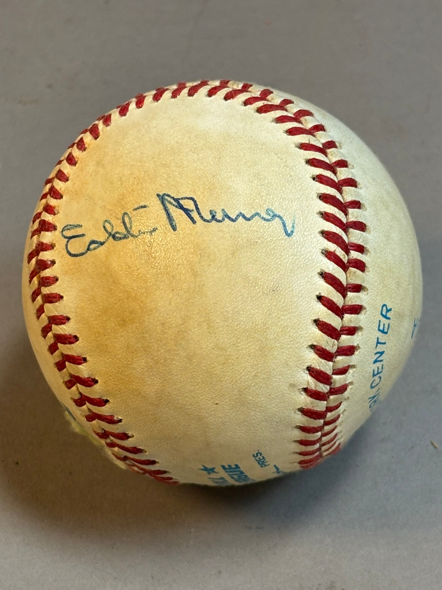 Eddie Murray Rawlings Haiti Single Signed Baseball: PLEASE SEE ALL PHOTOS AND USE THEM AS A BETTER IDEA ON DESCRIPTION! ASK ANY QUESTIONS! PLEASE NOTE WE OFFER IN HOUSE SHIPPING & HAVE BIDDING AVAILABLE ON OUR OWN WEBSITE! If you win on LIVE