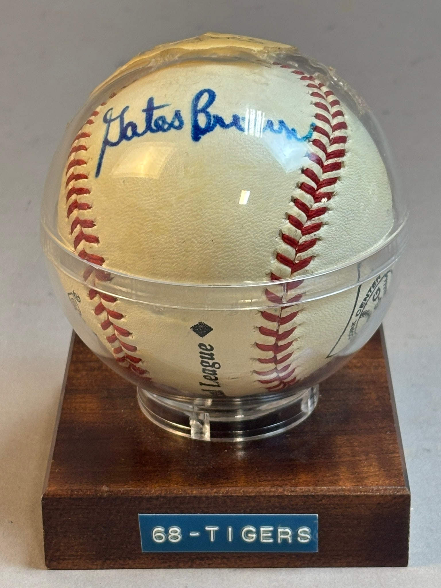 1968 Detroit Tigers Signed Baseball Brown Lolich: PLEASE SEE ALL PHOTOS AND USE THEM AS A BETTER IDEA ON DESCRIPTION! ASK ANY QUESTIONS! PLEASE NOTE WE OFFER IN HOUSE SHIPPING & HAVE BIDDING AVAILABLE ON OUR OWN WEBSITE! If you win on LIVE