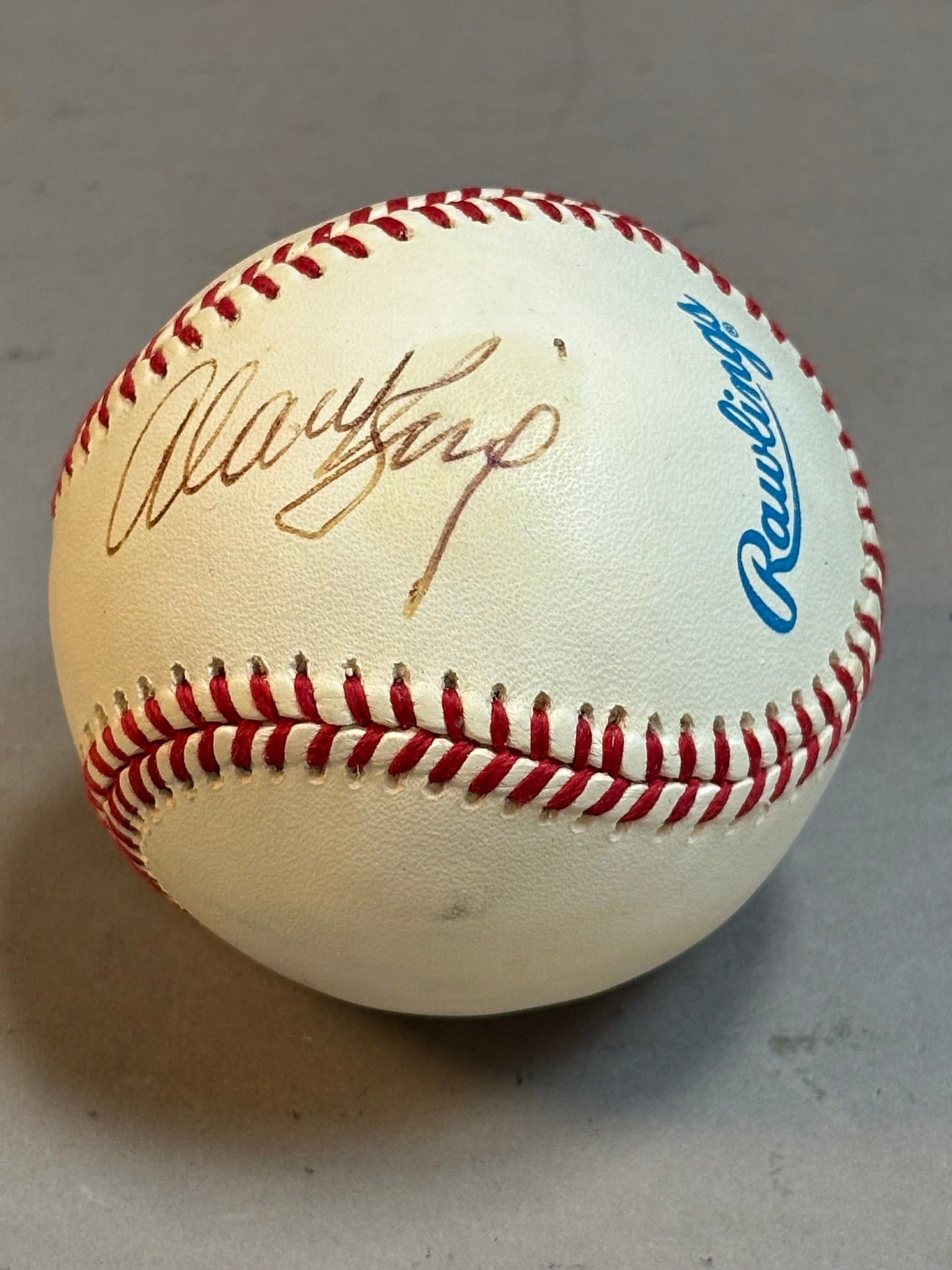 Rawlings Bobby Brown Signed Baseball: PLEASE SEE ALL PHOTOS AND USE THEM AS A BETTER IDEA ON DESCRIPTION! ASK ANY QUESTIONS! PLEASE NOTE WE OFFER IN HOUSE SHIPPING & HAVE BIDDING AVAILABLE ON OUR OWN WEBSITE! If you win on LIVE