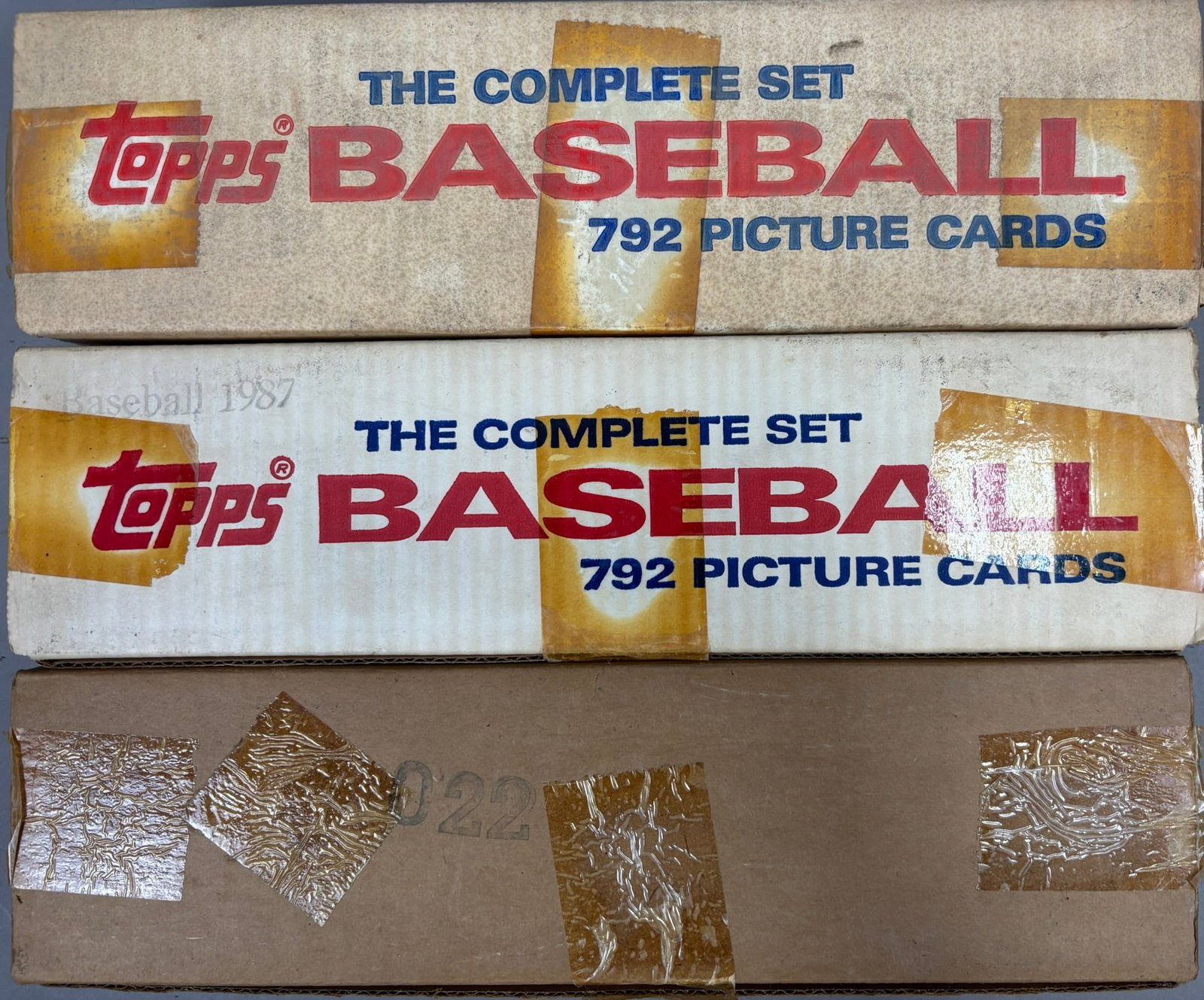 1985 87 88 Topps Complete Baseball Card Sets: PLEASE SEE ALL PHOTOS AND USE THEM AS A BETTER IDEA ON DESCRIPTION! ASK ANY QUESTIONS! PLEASE NOTE WE OFFER IN HOUSE SHIPPING & HAVE BIDDING AVAILABLE ON OUR OWN WEBSITE! If you win on LIVE AUCTIONEER