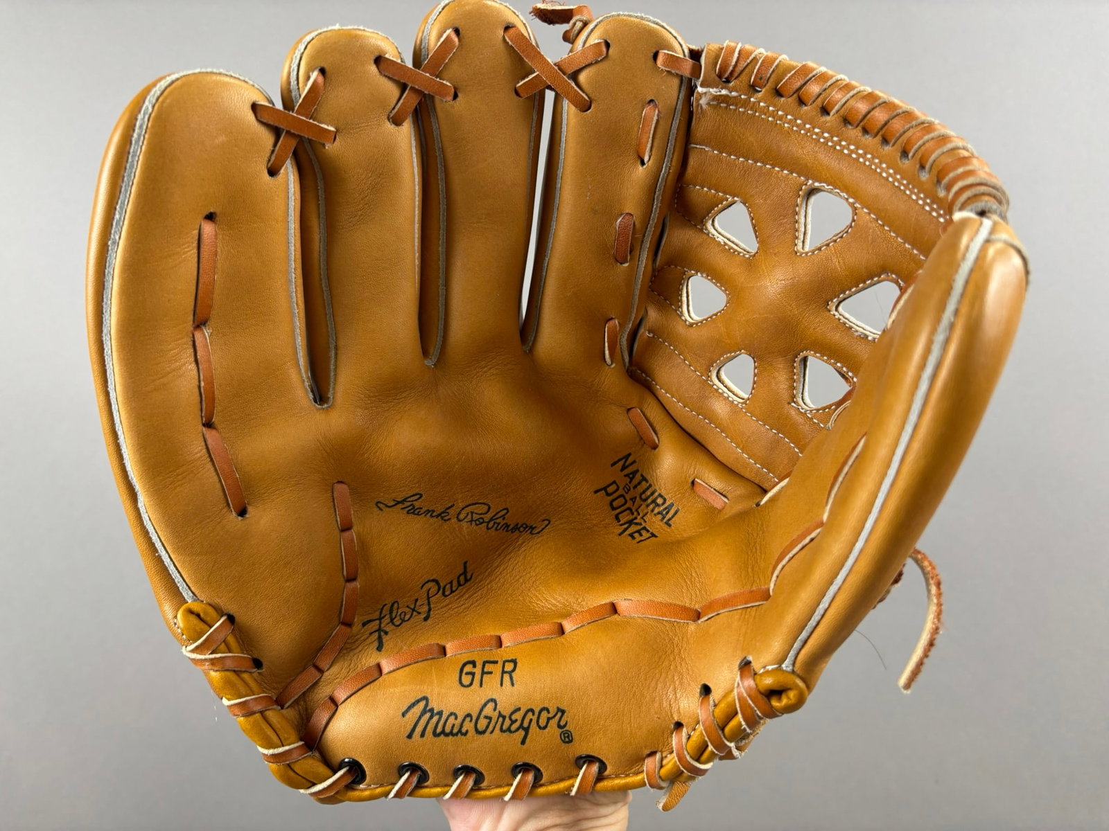 MINT Frank Robinson MacGregor LHT GFR Model Mitt: MINT Made in Japan - EXCELLENT PERSONAL MODEL - PLEASE SEE ALL PHOTOS AND USE THEM AS A BETTER IDEA ON DESCRIPTION! ASK ANY QUESTIONS! PLEASE NOTE WE OFFER IN HOUSE SHIPPING & HAVE BIDDING AVAILABLE O