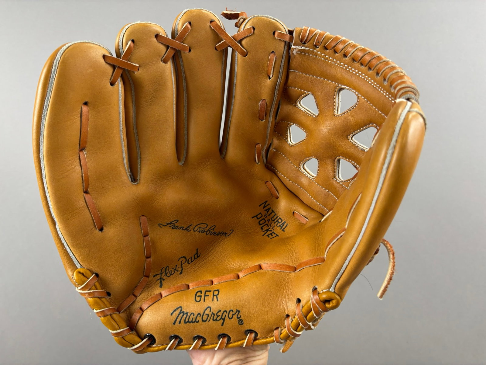 MINT Frank Robinson MacGregor LHT GFR Model Mitt - 2