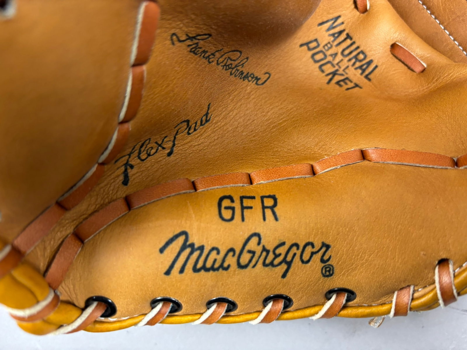 MINT Frank Robinson MacGregor LHT GFR Model Mitt - 5