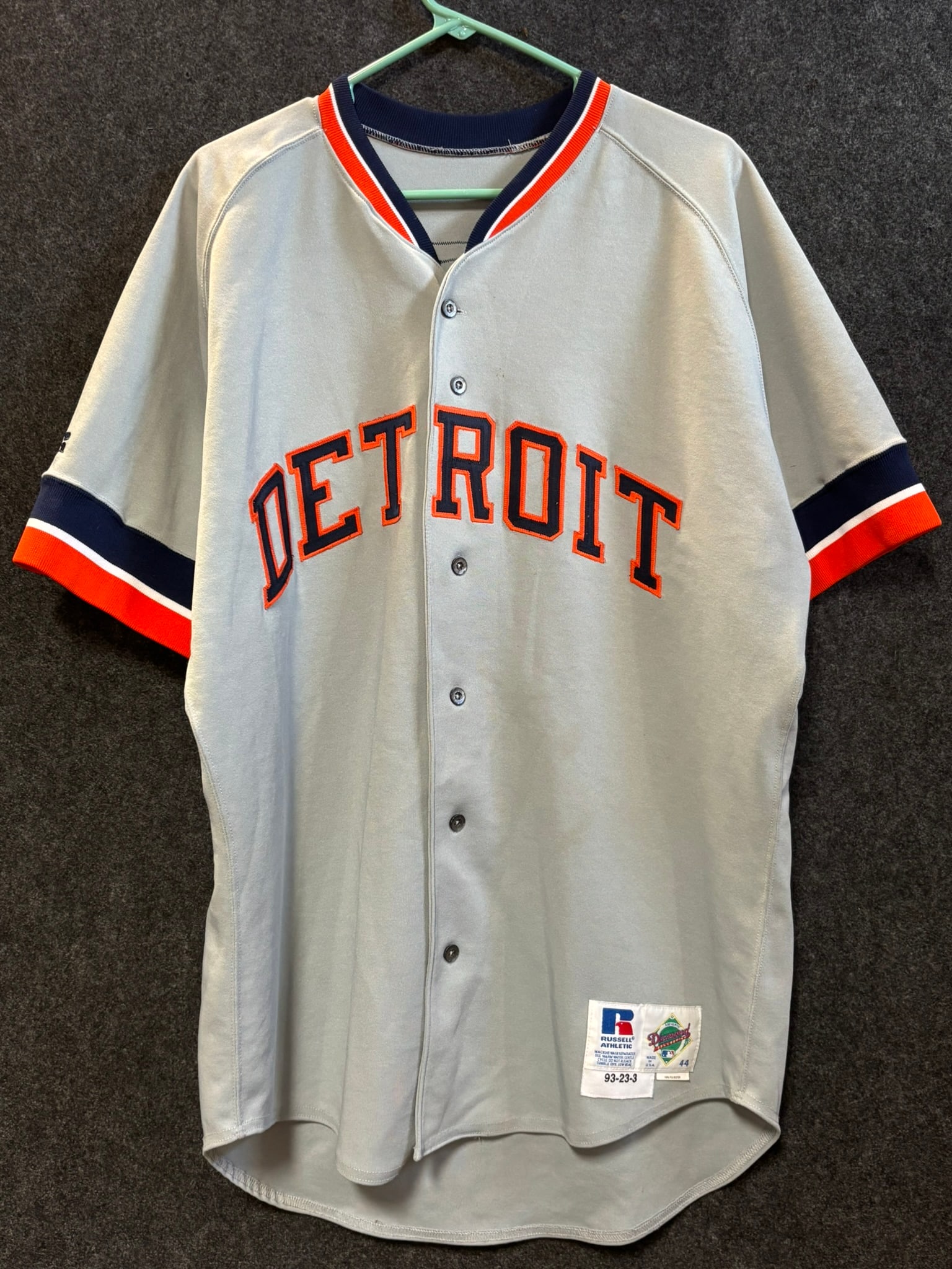 Kirk Gibson Detroit Tigers Game Used Jersey: Incredible and original KIRK GIBSON game used jersey. SEE ALL PHOTOS! PLEASE SEE ALL PHOTOS AND USE THEM AS A BETTER IDEA ON DESCRIPTION! ASK ANY QUESTIONS! PLEASE NOTE WE OFFER IN HOUSE SHIPPING &