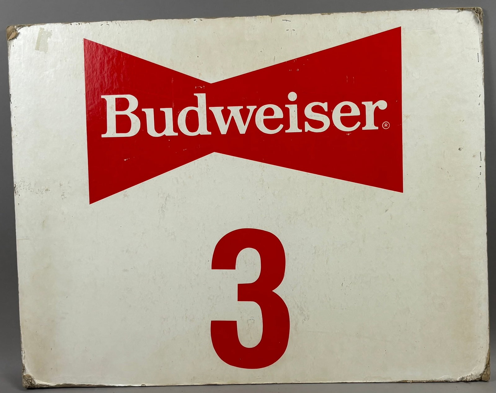 Budweiser 1970s 3rd Round Flint Boxing 28x22 Sign: PLEASE SEE ALL PHOTOS AND USE THEM AS A BETTER IDEA ON DESCRIPTION! ASK ANY QUESTIONS! PLEASE NOTE WE OFFER IN HOUSE SHIPPING & HAVE BIDDING AVAILABLE ON OUR OWN WEBSITE! If you win on LIVE AUCTIONEER