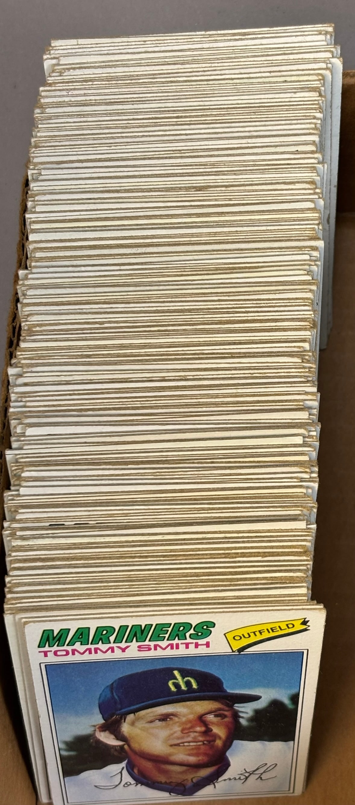 Vintage 1977 Topps Baseball Duplicate Card Lot Set: 1977 Topps Baseball Duplicates Cards as Follow3, 5, 2x14, 2x22, 2x41, 2x43, 44, 47, 2x51, 52, 56, 62, 4x65, 2x69, 72, 74, 3x76, 77, 92, 98, 99, 3x109, 2x118, 2x119, 122, 5x125, 135, 137, 141, 152, 155