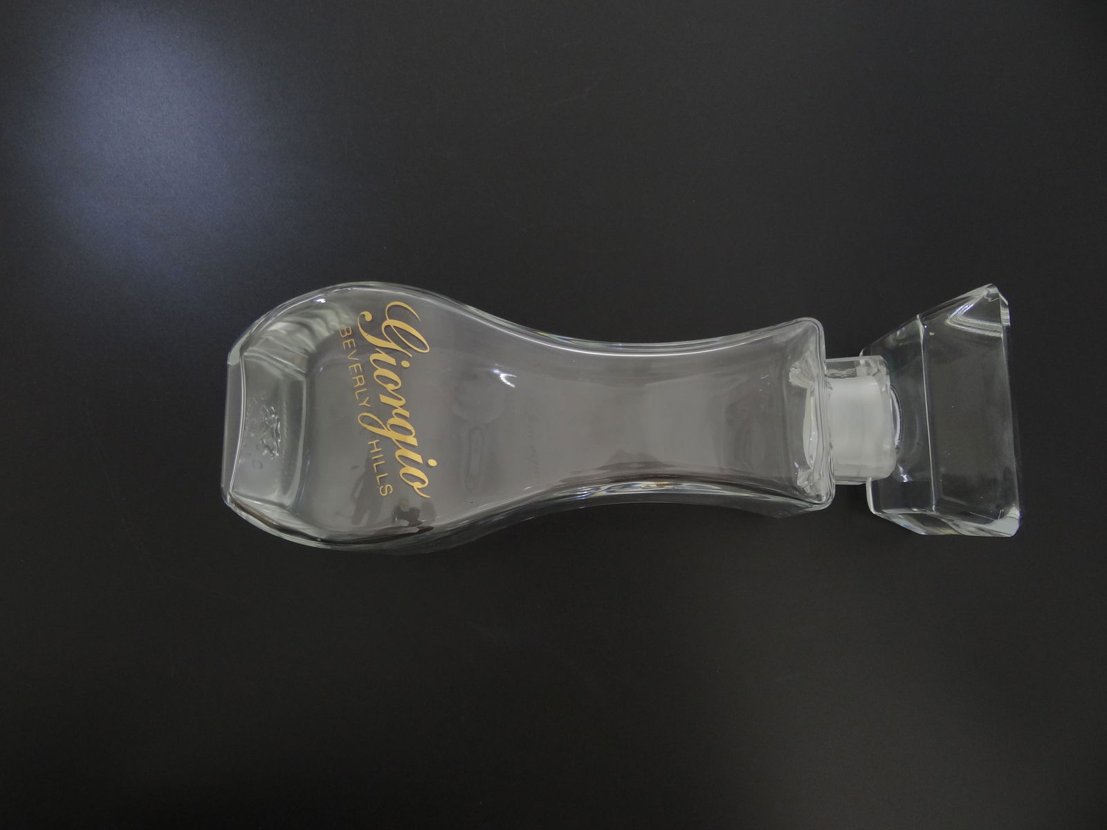 Giorgio Armani Giant Factice Perfume Display Bottle Dummy 11 1/2" Tall Excellent: This beautiful Giorgio Beverly Hills Factice satns 11 1/2" tall and will proudly sit in any collection. This is RARE.