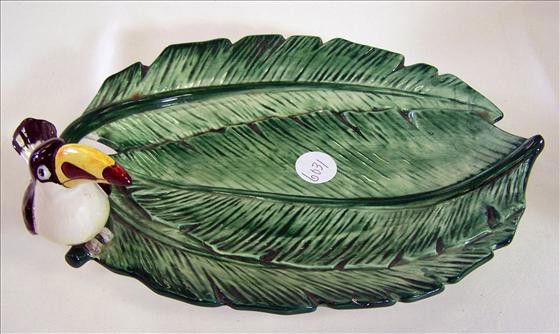Fitz and Floyd Toucan and leaf dish: Fitz and Floyd Toucan and leaf dish - 11" 1991