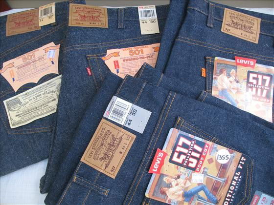 4 pr. Men's Levi's Blue Denim Jeans: 4 pr. Men's Levi's Blue Denim Jeans, 501,501XX,517 Size 44 x 30