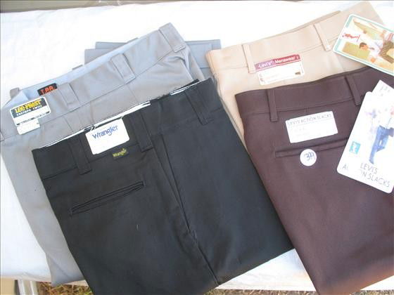 4 pr. Men's Slacks/Pants: 4 pr. Men's Slacks/Pants, tan, gray, brown, black - Lee, Wrangler, Levi's Action Size 30 x 32