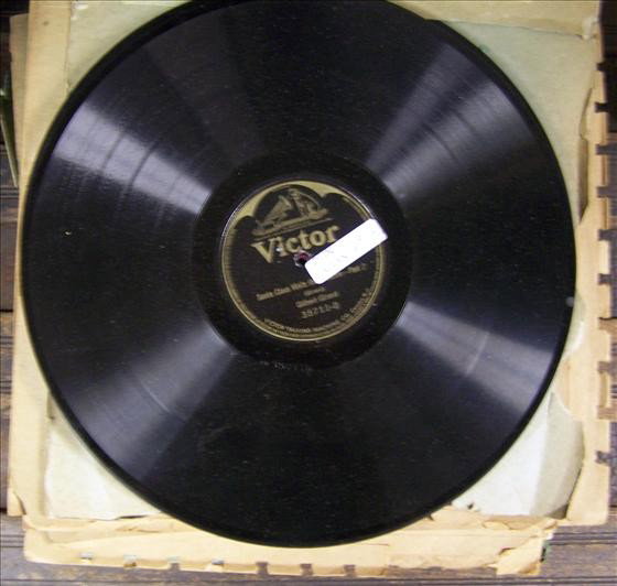 Records - lot one sided opera: Records - lot one sided opera - victrola victor - 40 records - mixed lot - ship media rate - 12 inch