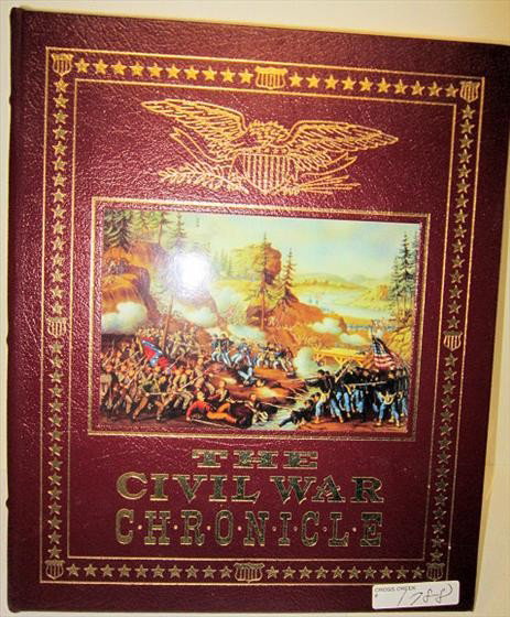 Civil War chronicle book - Sauers - Davis -: Civil War chronicle book - Sauers - Davis - 2004 - Hard cover - 448 pgs gold edging leather cover - colored photos nice book
