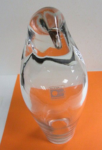 Blenko hand made crystal Penguin: Blenko hand made crystal Penguin sculpture - hallow - 11"