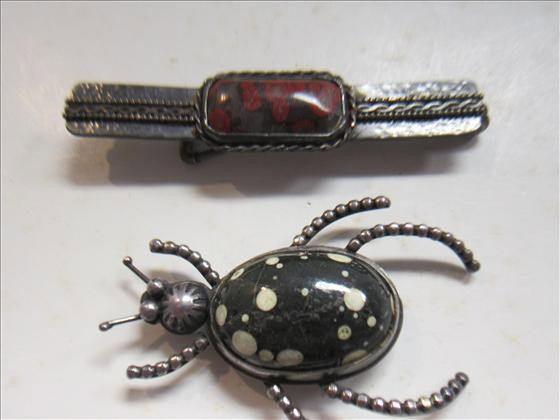2 pc beetle pin with stone tie bar: 2 pc beetle pin with stone tie bar with stone-silver plate