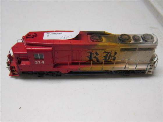 Train engine HO scale- #314-: Train engine HO scale- #314- red orange yellow and white- RB on side-8"