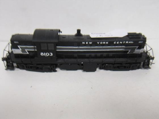 HO Scale train engine