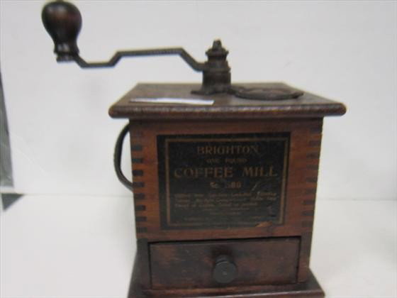 Coffee grinder-Brighton one pound: Coffee grinder-Brighton one pound- No-1180-Wrightsville hardware-dovetailed with box 7 inch square-