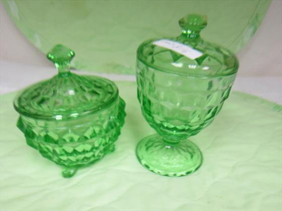 2 pc green Cubist covered candy jar and sugar: 2 pc green Cubist covered candy jar and sugar - 5 and 6 1/2"