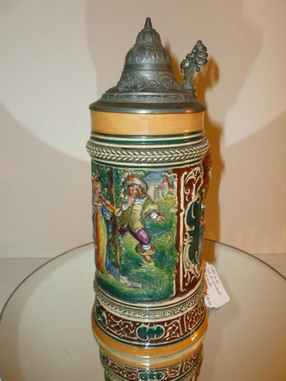 German Beer stein-women w/bugle: German Beer stein-#431-1/2 L-women with bugle-