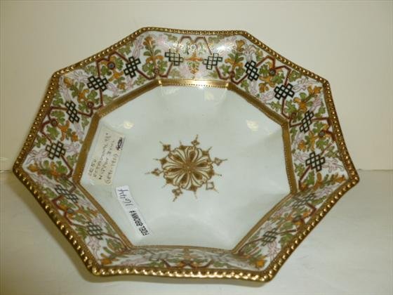 Octagonal shaped Nippon bowl: Octagonal shaped Nippon bowl 9 1/2" gold trim-circa 1891-1921-very good condition