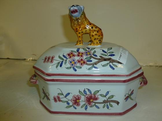 Covered box with leopard finial-Tiffany and Co: Covered box with leopard finial-Tiffany and Co- Hand Painted in France 7 by 4 1/2 by6 1/2 to head- handles- flowers design