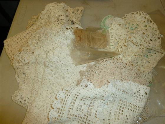 10 assorted crocheted dollies and scarf's: 10 assorted crocheted dollies and scarf's all in good clean condition assorted sizes