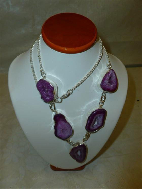 Drusy Agate set in 925 sterling necklace: Drusy Agate set in 925 sterling necklace-45 grams total-20"
