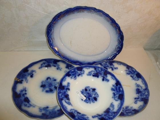 4 flow blue platter bowl and dishes-marked Roseville-ol: 4 flow blue platter bowl and dishes-marked Roseville-old pieces - minor wear and chip on plate- need cleaning-9-13"