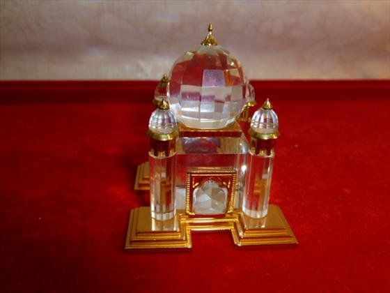Swarovski crystal Taj Mahal with gold trim and no box-j: Swarovski crystal Taj Mahal with gold trim and no box-journeys