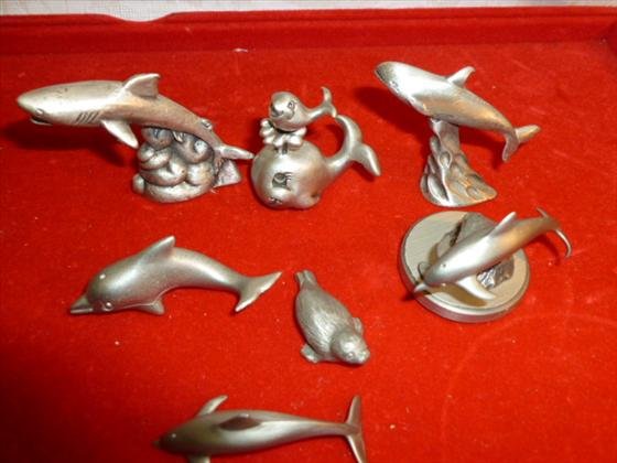 7 pc pewter fish and dolphin figures- 1982-83-89 some s: 7 pc pewter fish and dolphin figures- 1982-83-89 some signed all different and different sizes