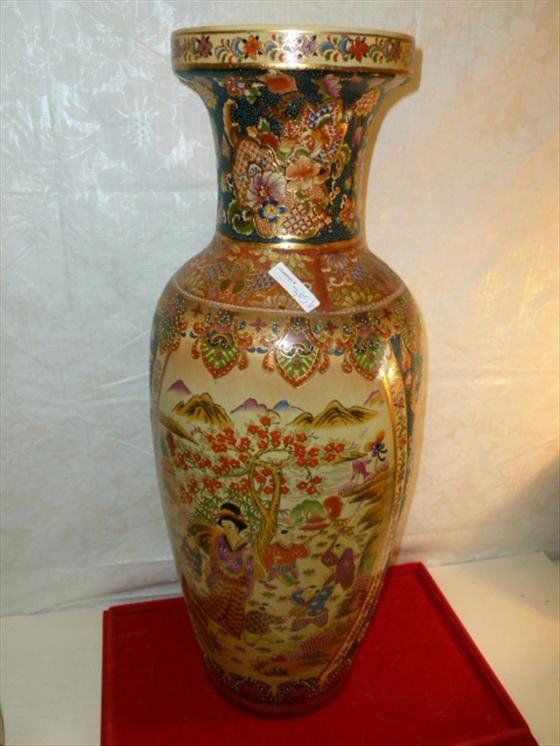 Large Satsuma Style Made In China Floor Vase 24 1 2 Ta May 18