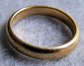 14K Yellow Gold Band Size 7: 14K Yellow Gold Band Size 7, 3.68g