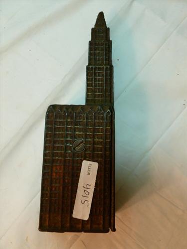 Cast iron bank- Woolworth bldg. 1915- 8"- Kenton-: Cast iron bank- Woolworth bldg. 1915- 8"- Kenton- original no repaint- flat screw